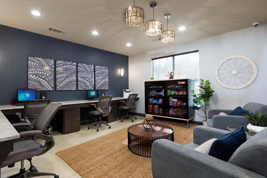 Artisan At Lake Wyndemere Apartments, 2109 Sawdust Rd, The Woodlands