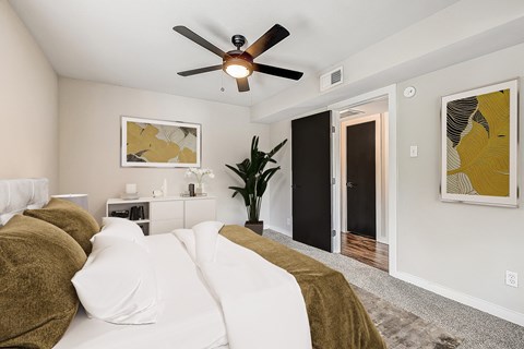 rent apartments in East Dallas