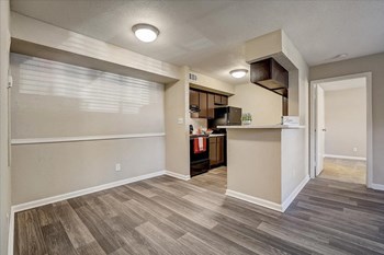 2200 Murphy Drive 1-2 Beds Apartment for Rent - Photo Gallery 5