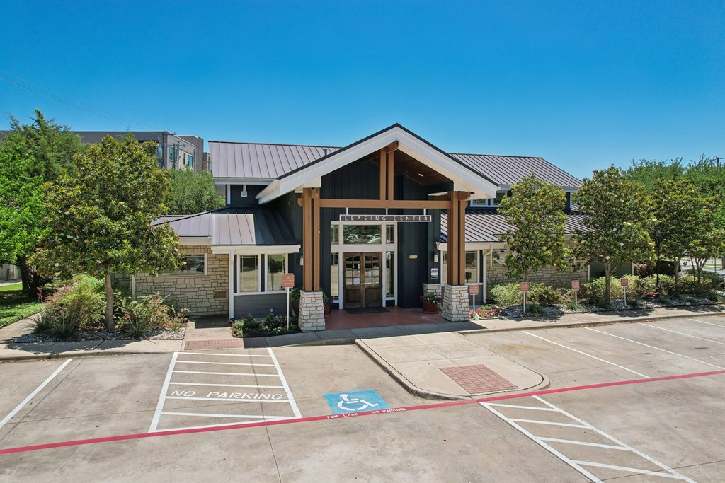 Lakewood Flats Apartments