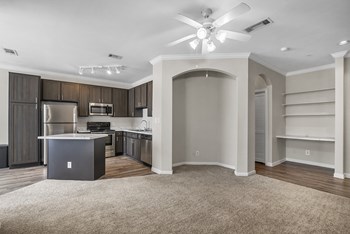 3101 Vista Dr 1-3 Beds Apartment for Rent - Photo Gallery 5