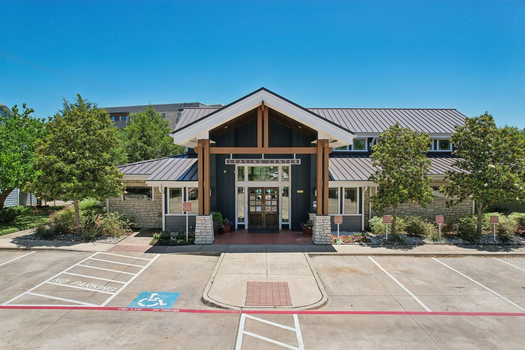 Lakewood Flats Apartments