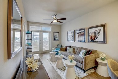609 Clayton Ln Studio Apartment for Rent