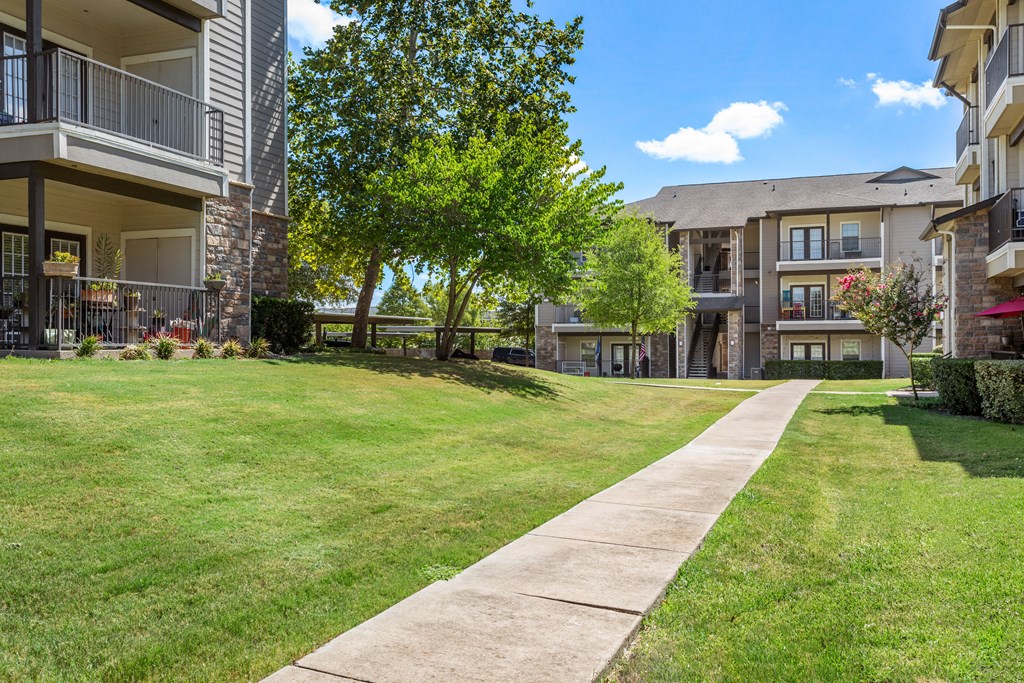 the enclave at homecoming terra vista walkway