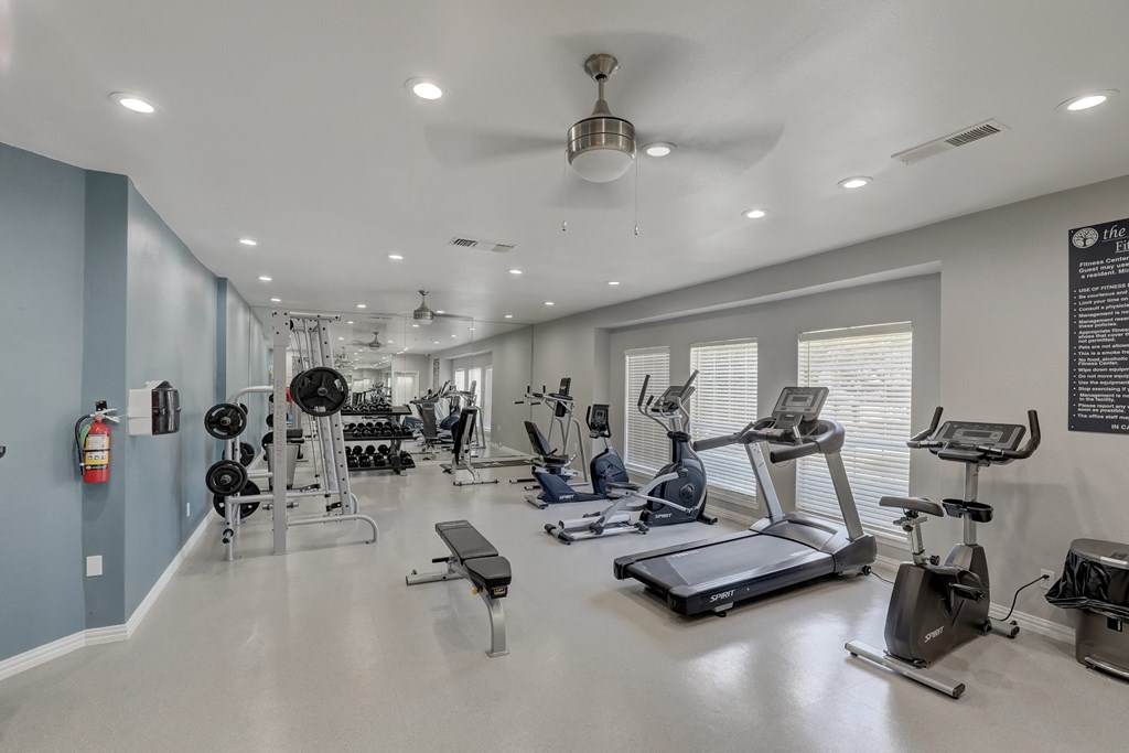 the gym at the preserve at polk apartments