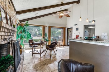 resident area leasing apartments in Hurst, TX - Photo Gallery 2