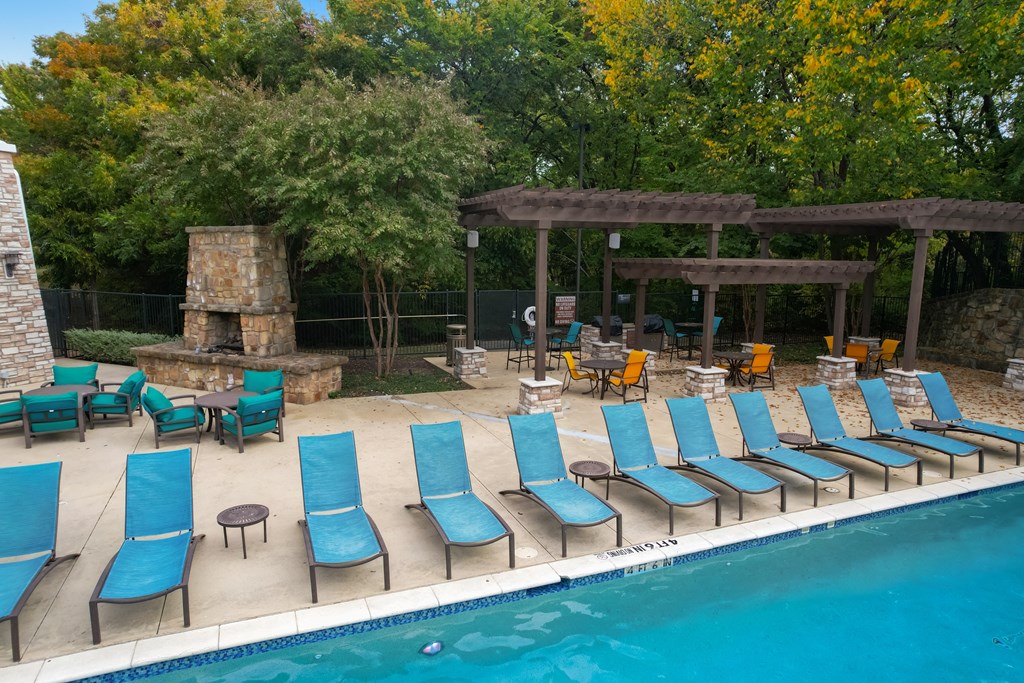 the swimming pool at the resort at governors residence