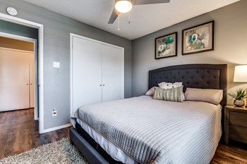 681 North Saginaw Boulevard 1-2 Beds Apartment for Rent - Photo Gallery 6