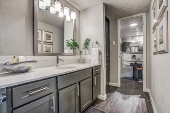 lease apartment in Fort Worth - Photo Gallery 10