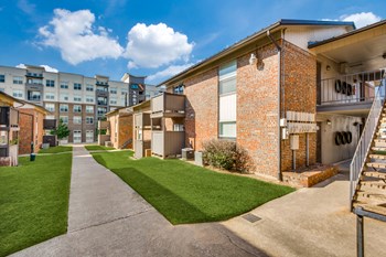 814 Bernard St 1-3 Beds Apartment for Rent - Photo Gallery 5