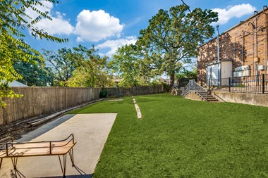627 Bernard St 1-2 Beds Apartment for Rent