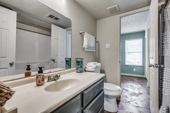425 Fulton St 1-2 Beds Apartment for Rent - Photo Gallery 5