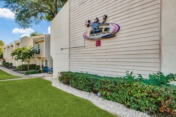 2411 W Hickory St Studio-3 Beds Apartment for Rent - Photo Gallery 3