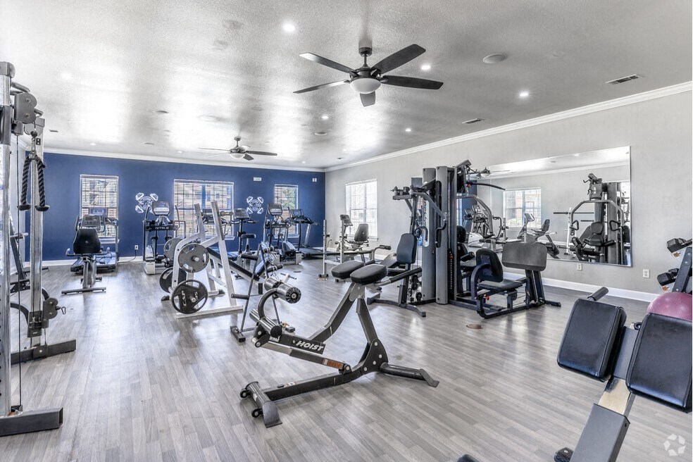the gym at the estates apartments
