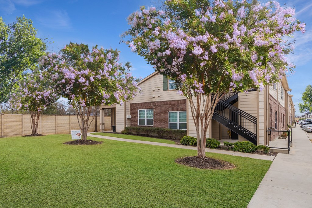 center place apartments arlington texas