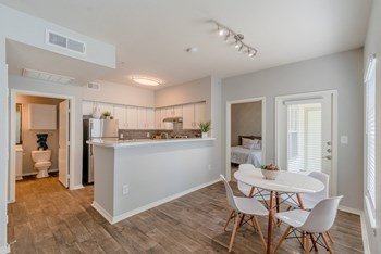 dining room apartments arlington tx - Photo Gallery 3