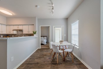 dining villas of arlington - Photo Gallery 4