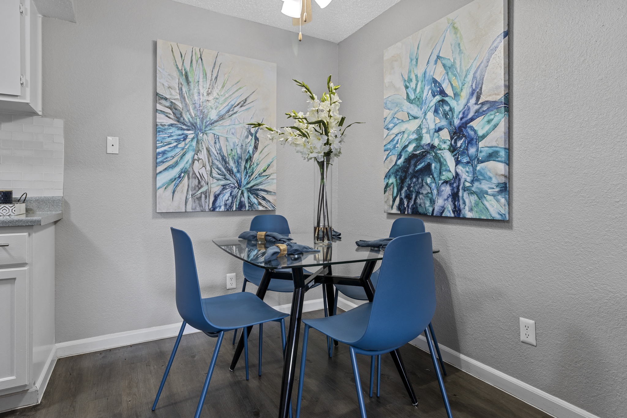 Starburst Apartments