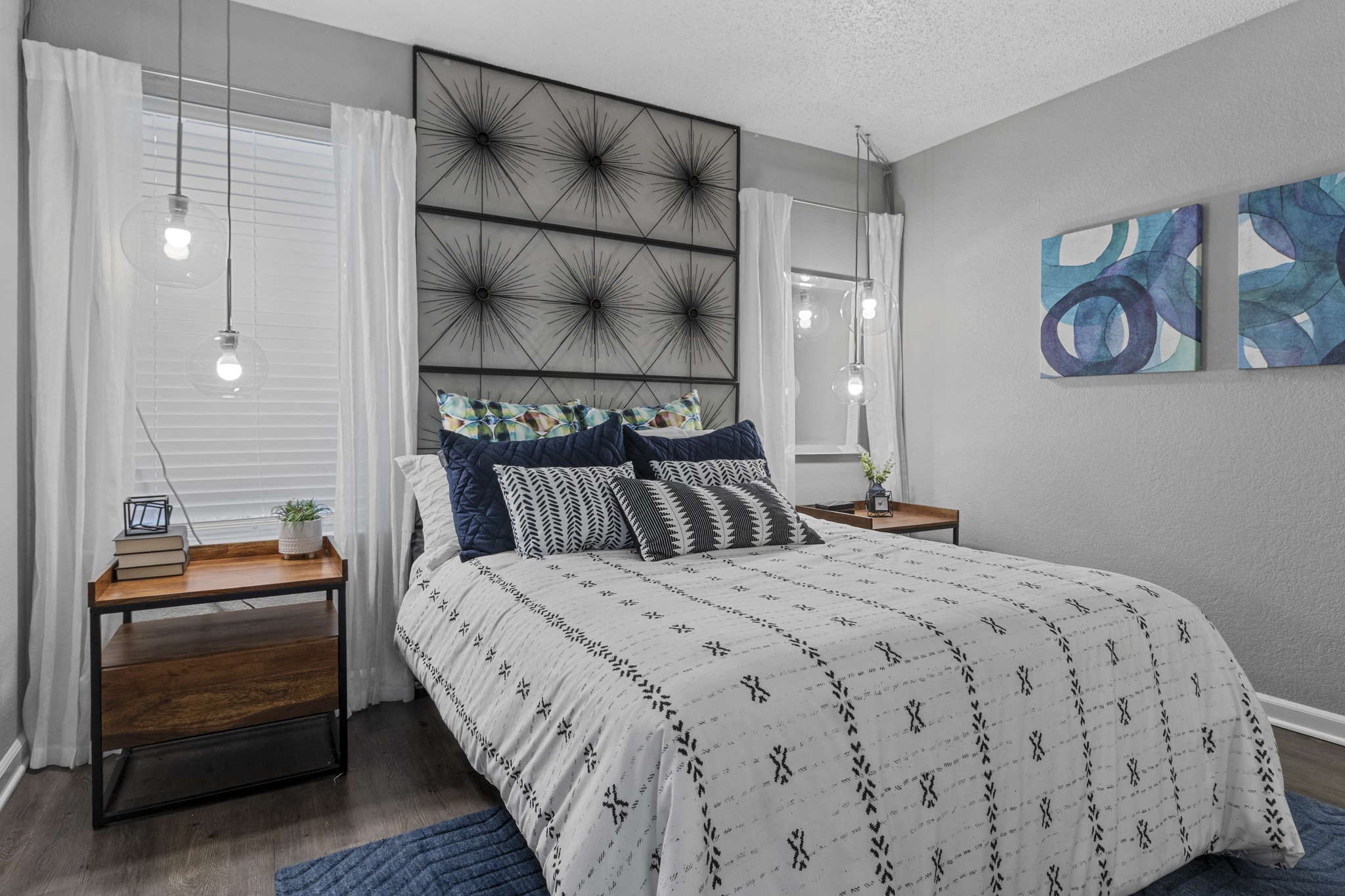 Starburst Apartments