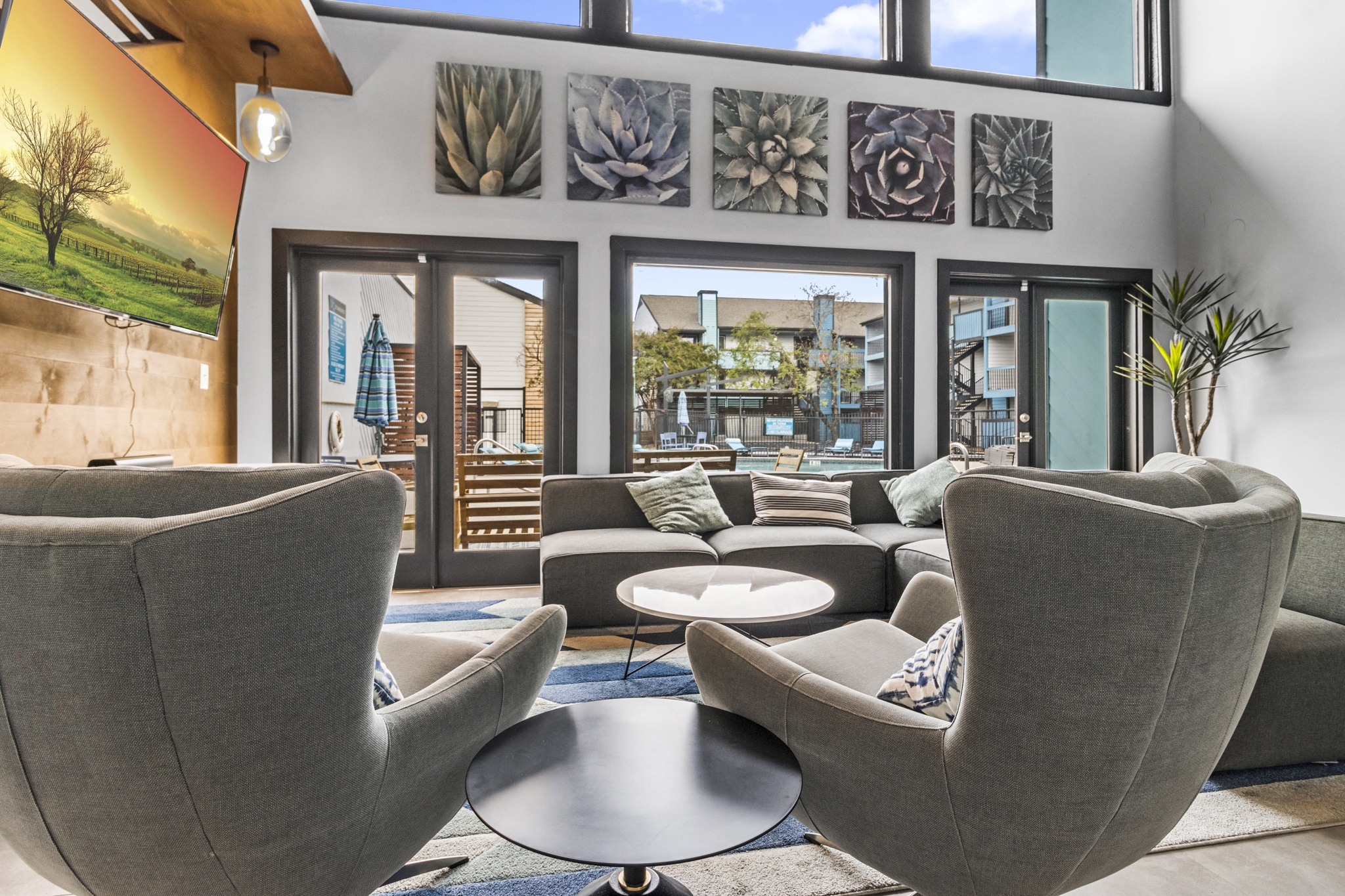 Starburst Apartments