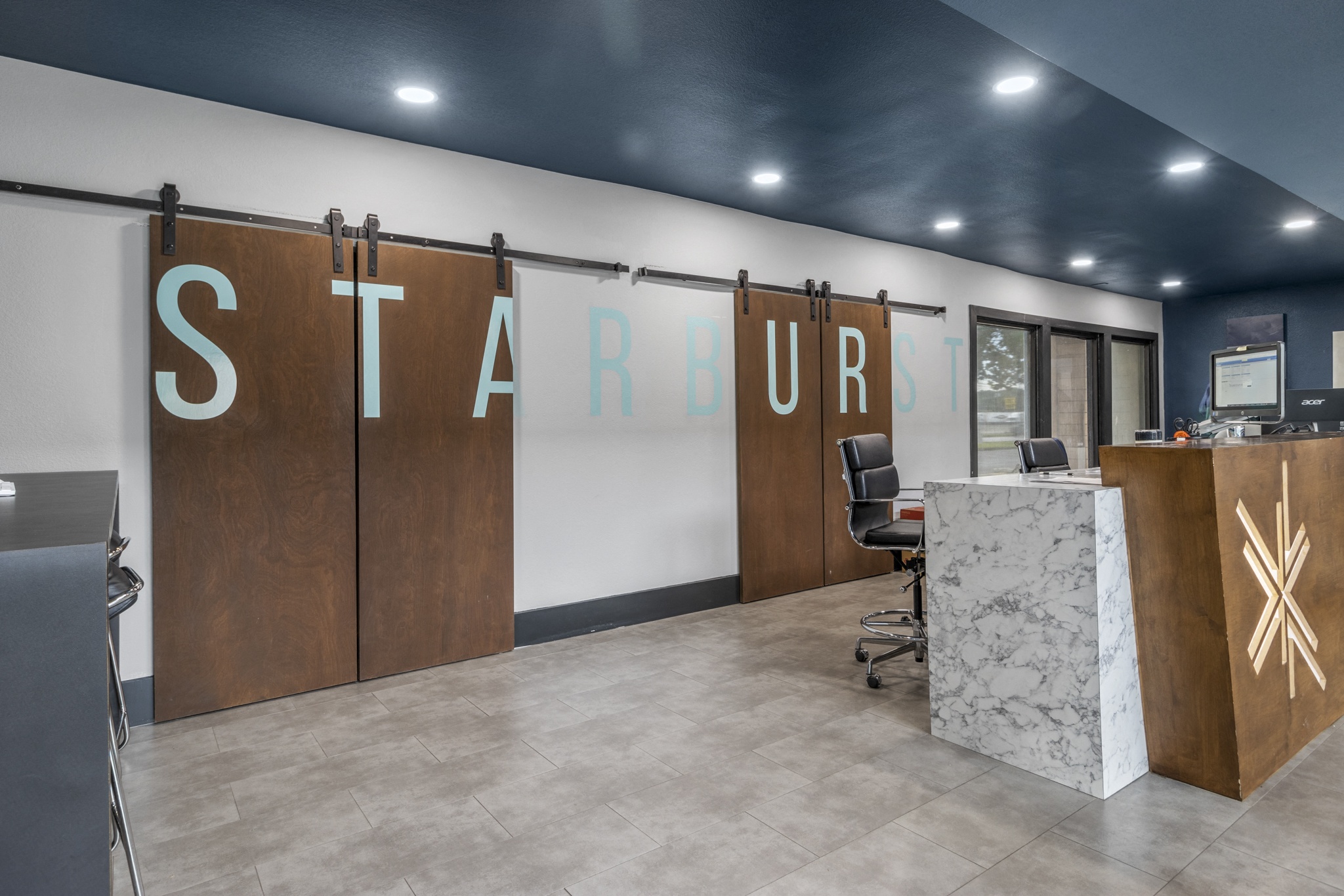 Starburst Apartments