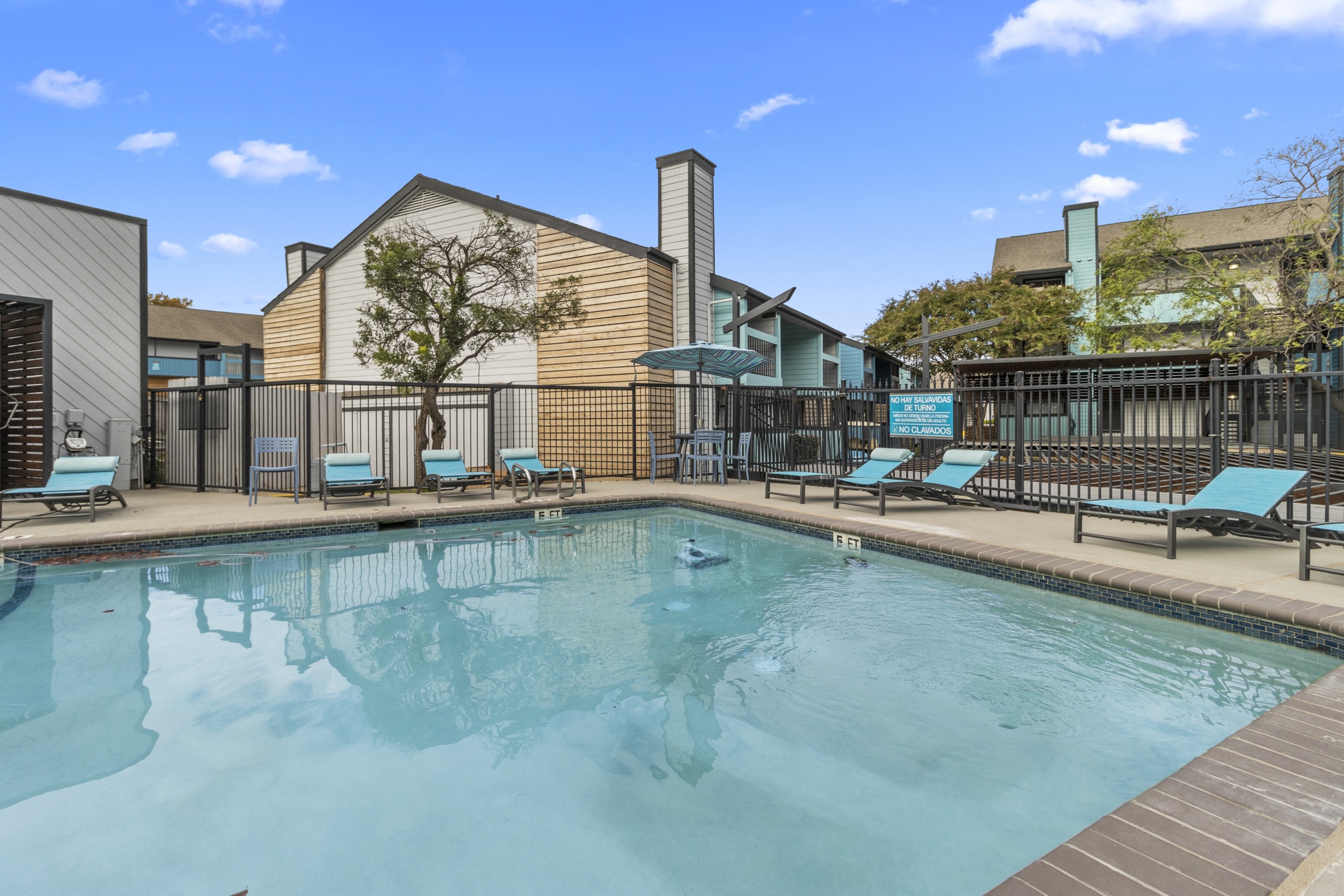 Starburst Apartments