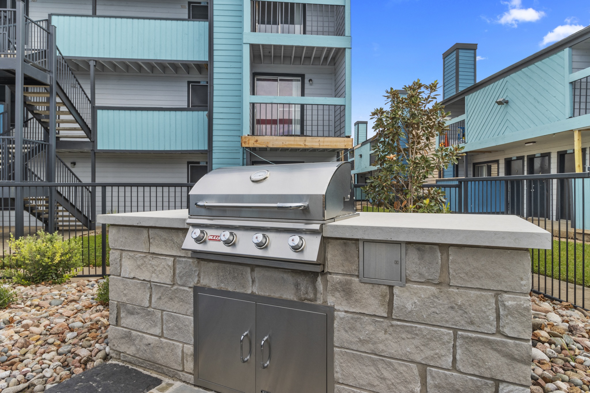 Starburst Apartments