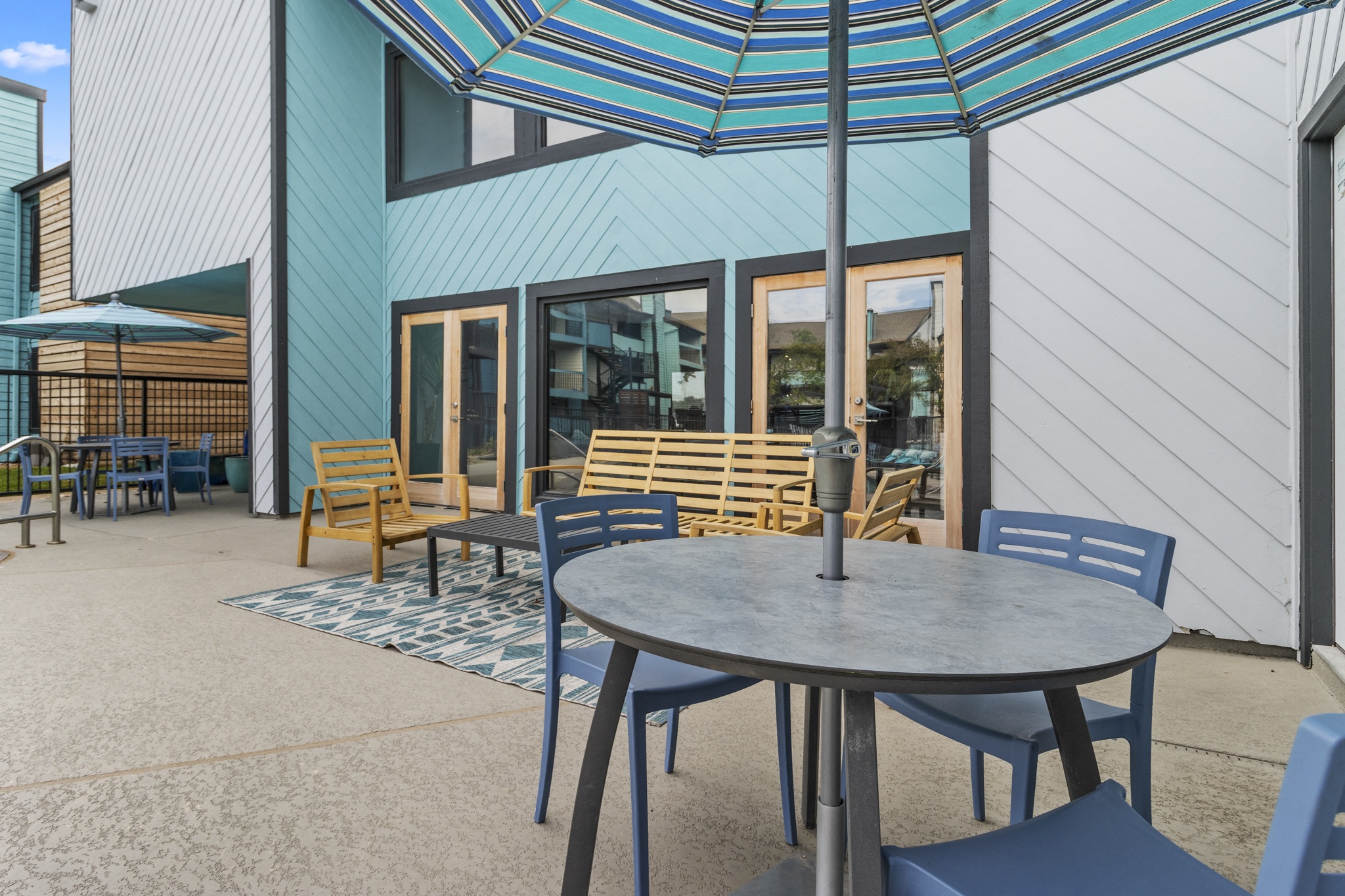 Starburst Apartments