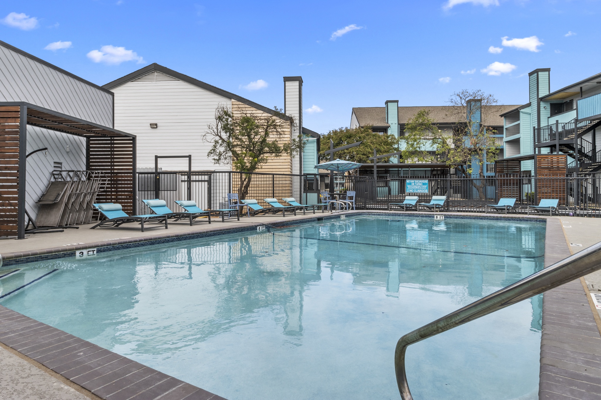 Starburst Apartments