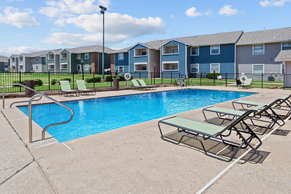 the enclave at homecoming terra vista swimming pool