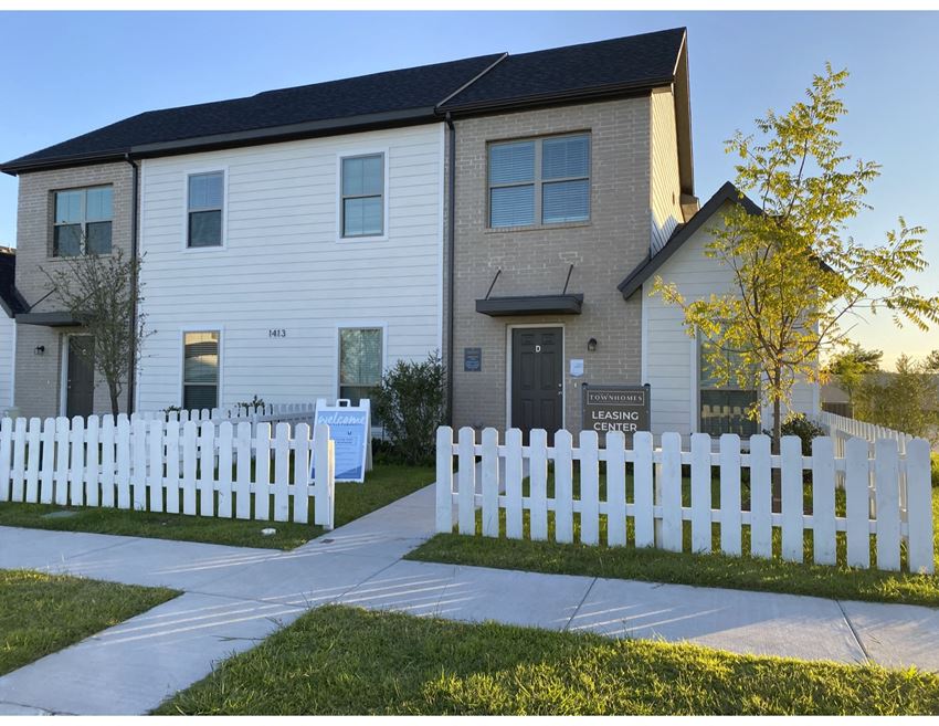 The Townhomes At Trails Apartments, 168 Verbena Dr