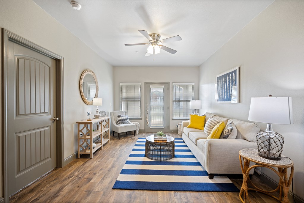 Lake Villas Apartments