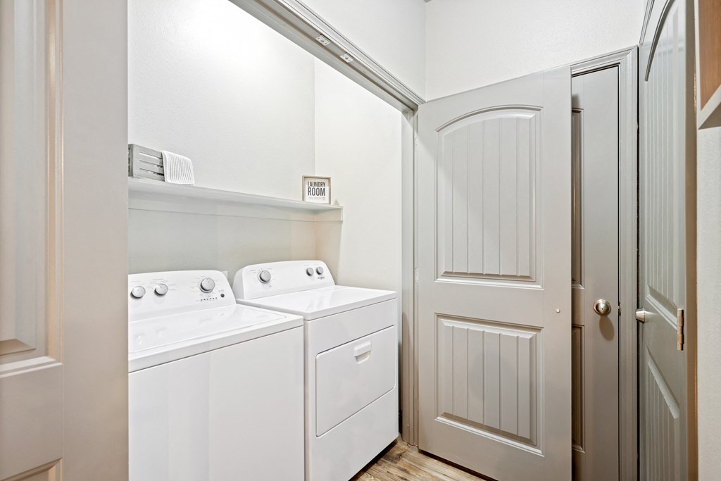 Lake Villas Apartments