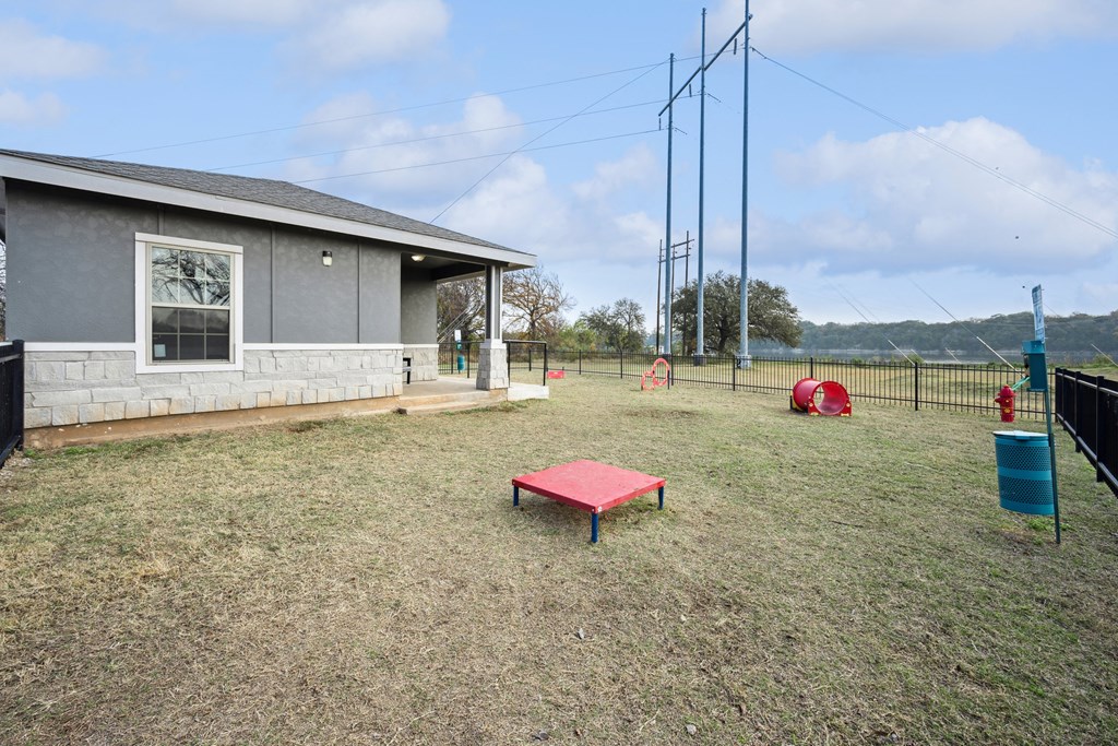 Lake Villas Apartments