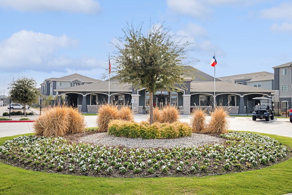 Lake Villas Apartments