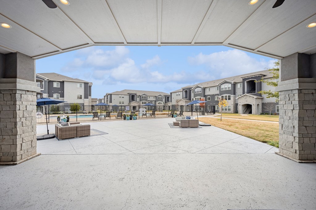 Lake Villas Apartments