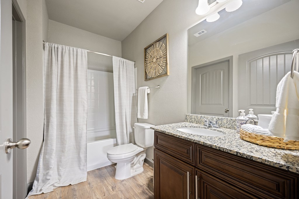 Lake Villas Apartments