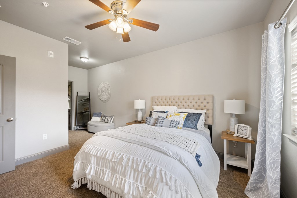 Lake Villas Apartments