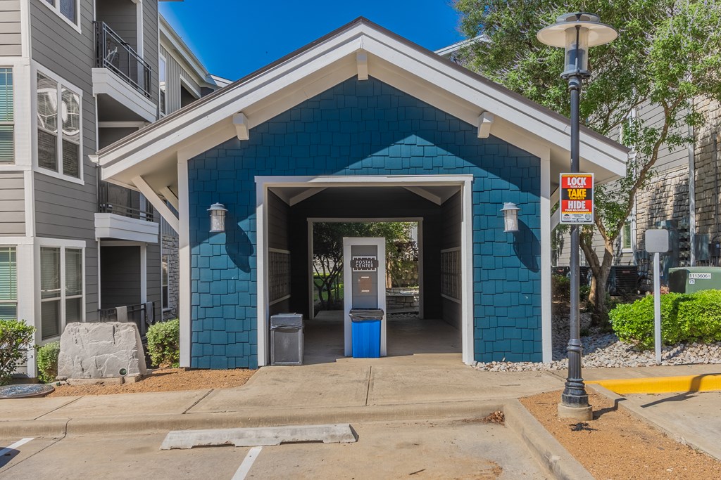 lease apartments in East Dallas, TX