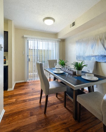 dining area apartments for lease in Euless, TX - Photo Gallery 4