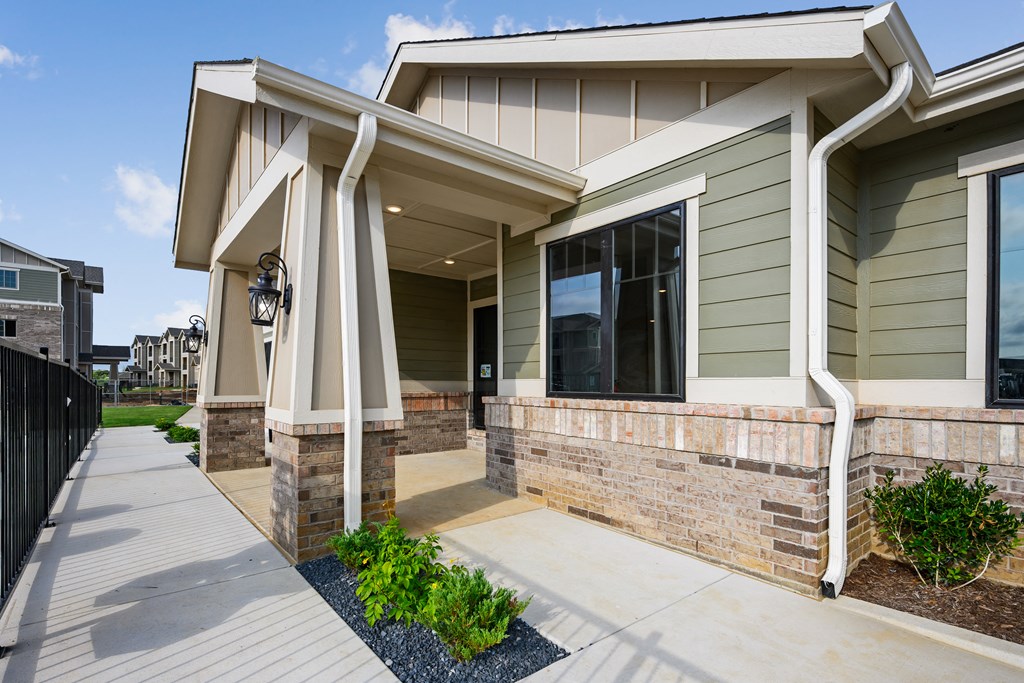 a view of the front of the house