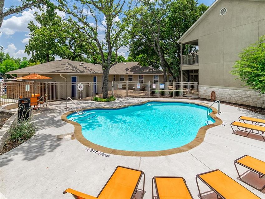 Residences At Holly Oaks Apartments, 2129 Holly Oaks, Weatherford, TX