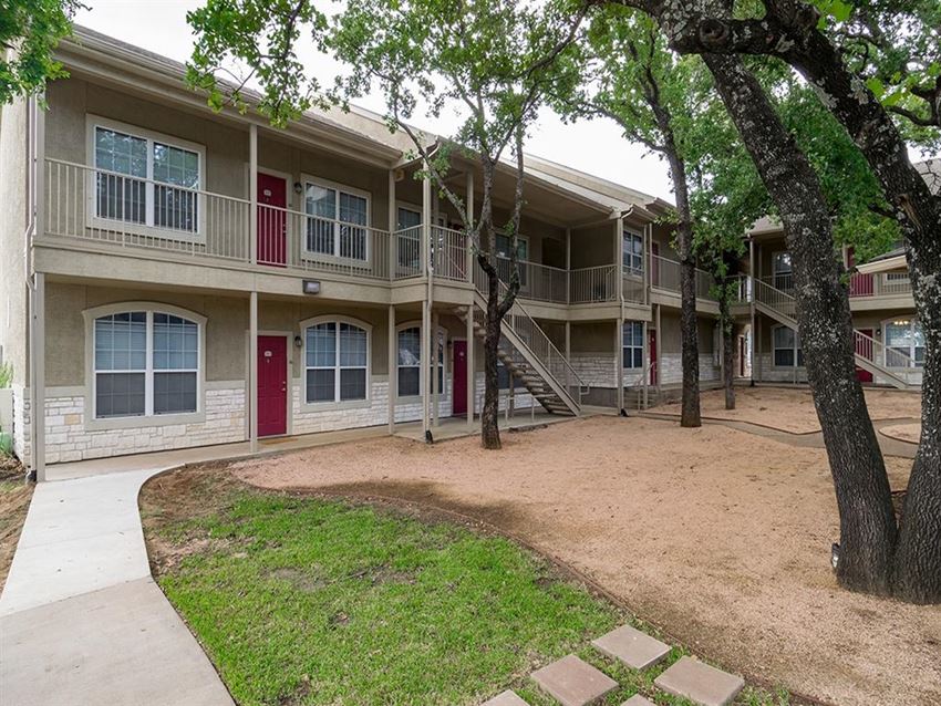 Residences At Holly Oaks Apartments, 2129 Holly Oaks, Weatherford, TX