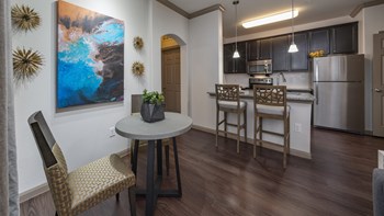 2211 Montgomery Park Boulevard 1-3 Beds Apartment for Rent - Photo Gallery 4