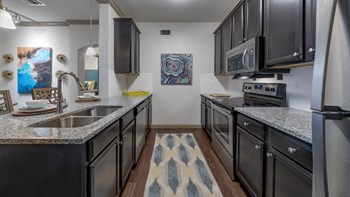 2211 Montgomery Park Boulevard 1-3 Beds Apartment for Rent - Photo Gallery 2
