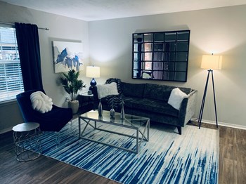 3100 NW Expy 1-3 Beds Apartment for Rent - Photo Gallery 3