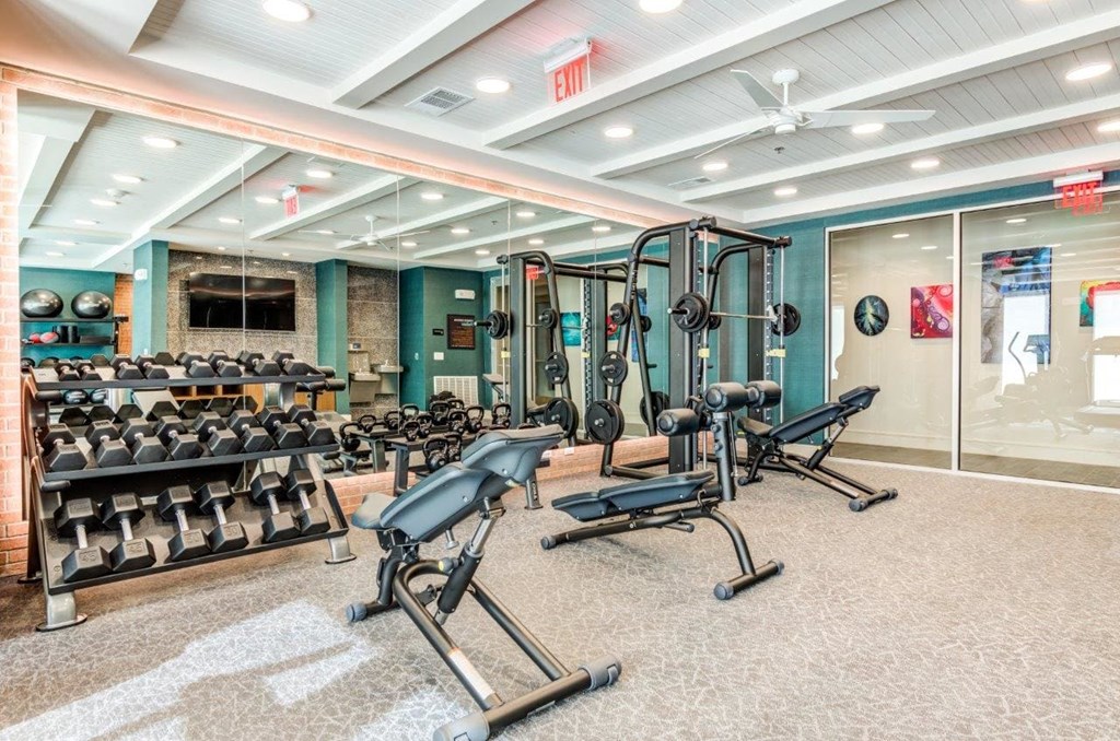 the gym at the estates apartments