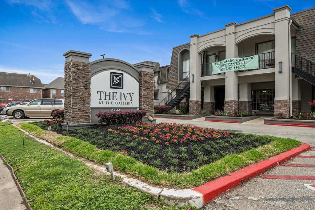 Garden Signage at The Ivy at Galleria, Houston, TX, 77057