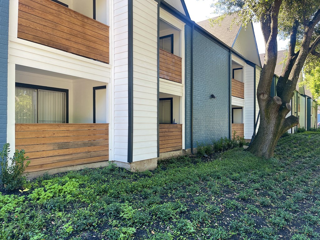 a view of the exterior of a building  at 2151 Kirkwood, Houston, 77077