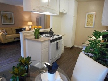 Richelieu Apartments